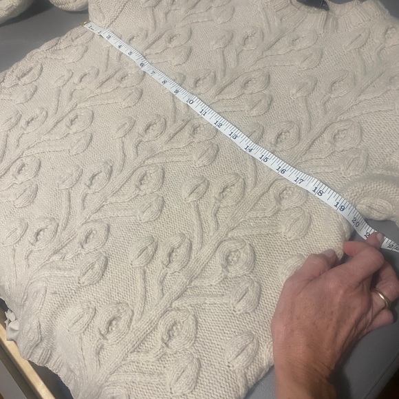 Classic and stylish wool sweater by Banana Republic- size S - Picture 5 of 6